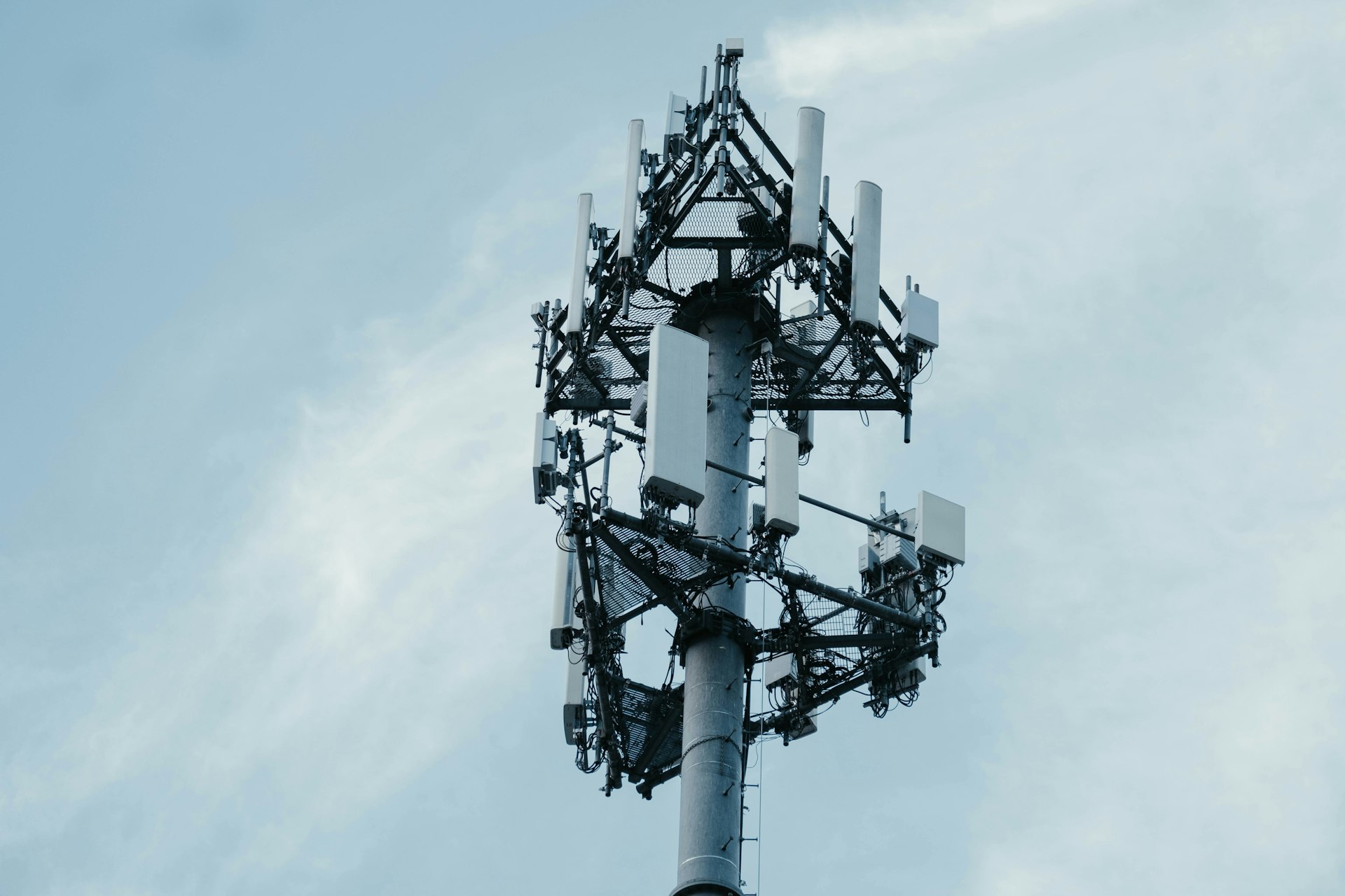 5g antennenmast für datenübertragung